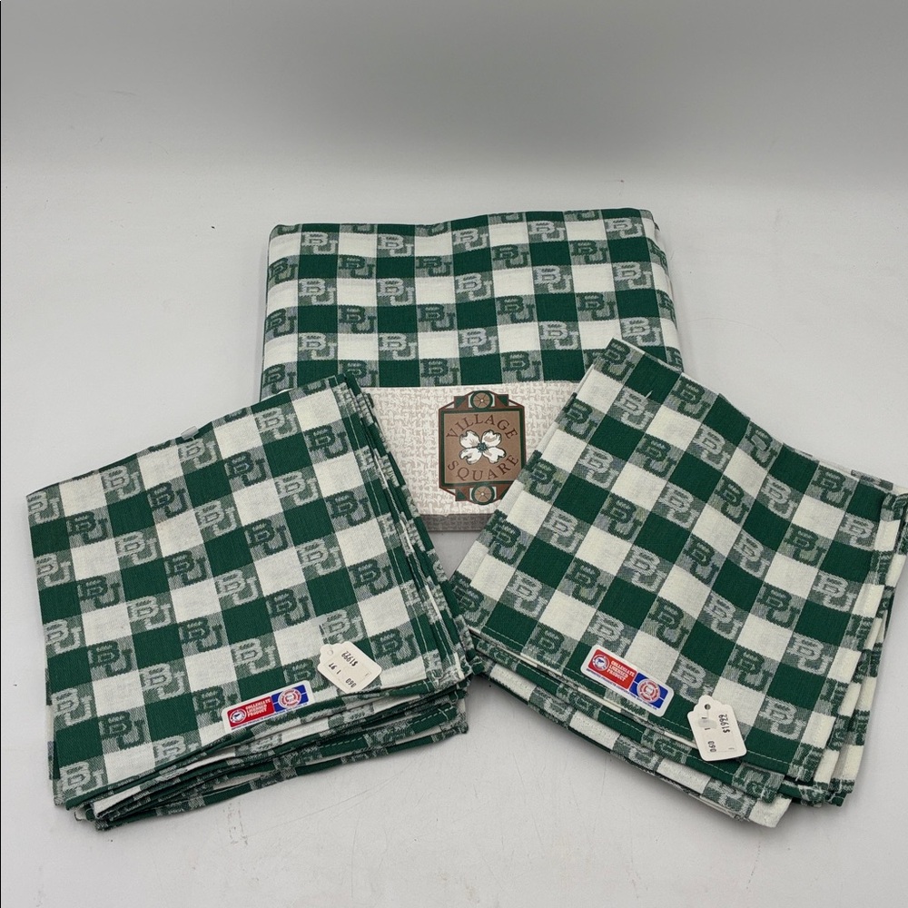 Baylor University Tablecloth and Napkins